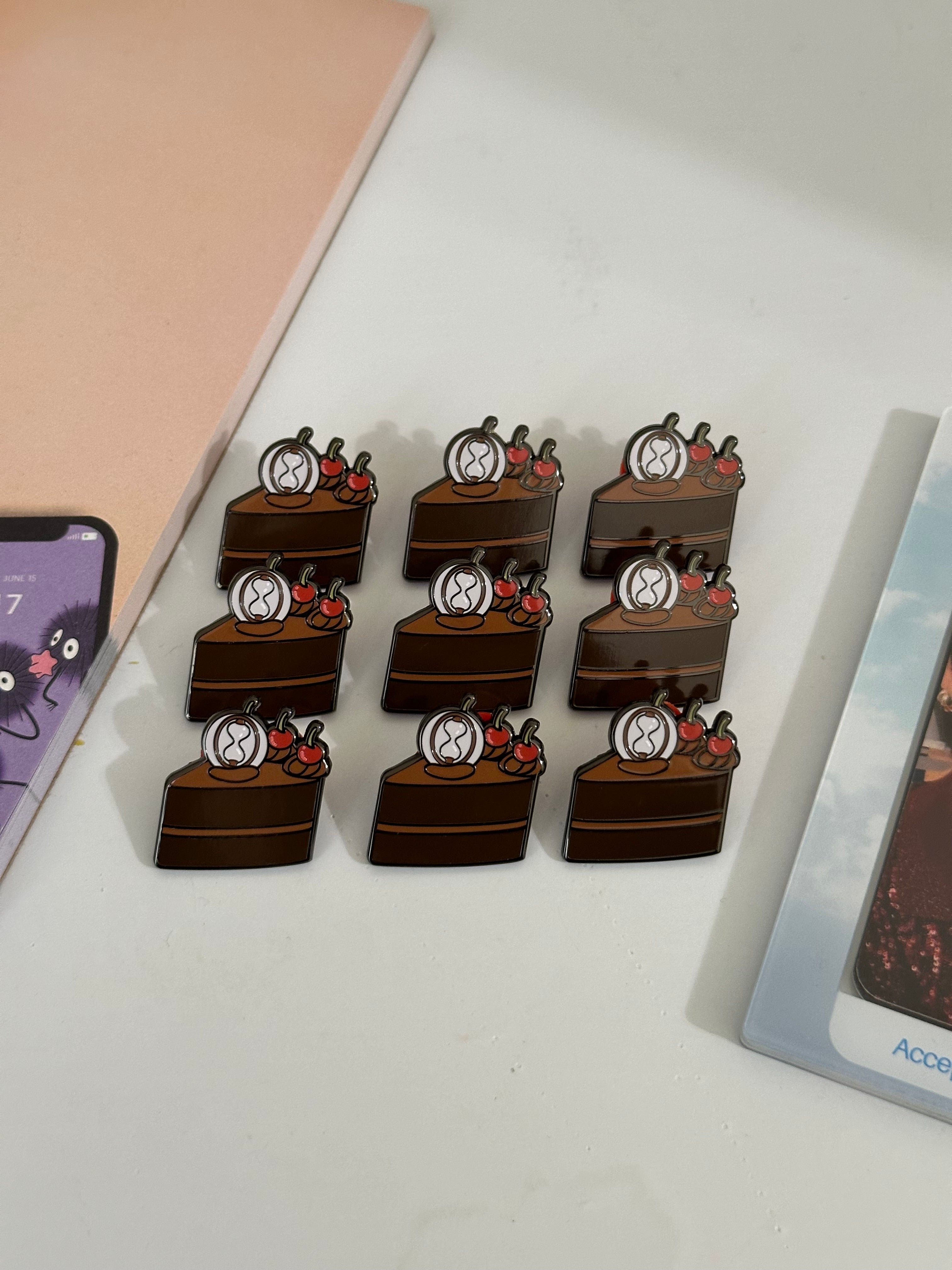 K-Pop Cake Pins