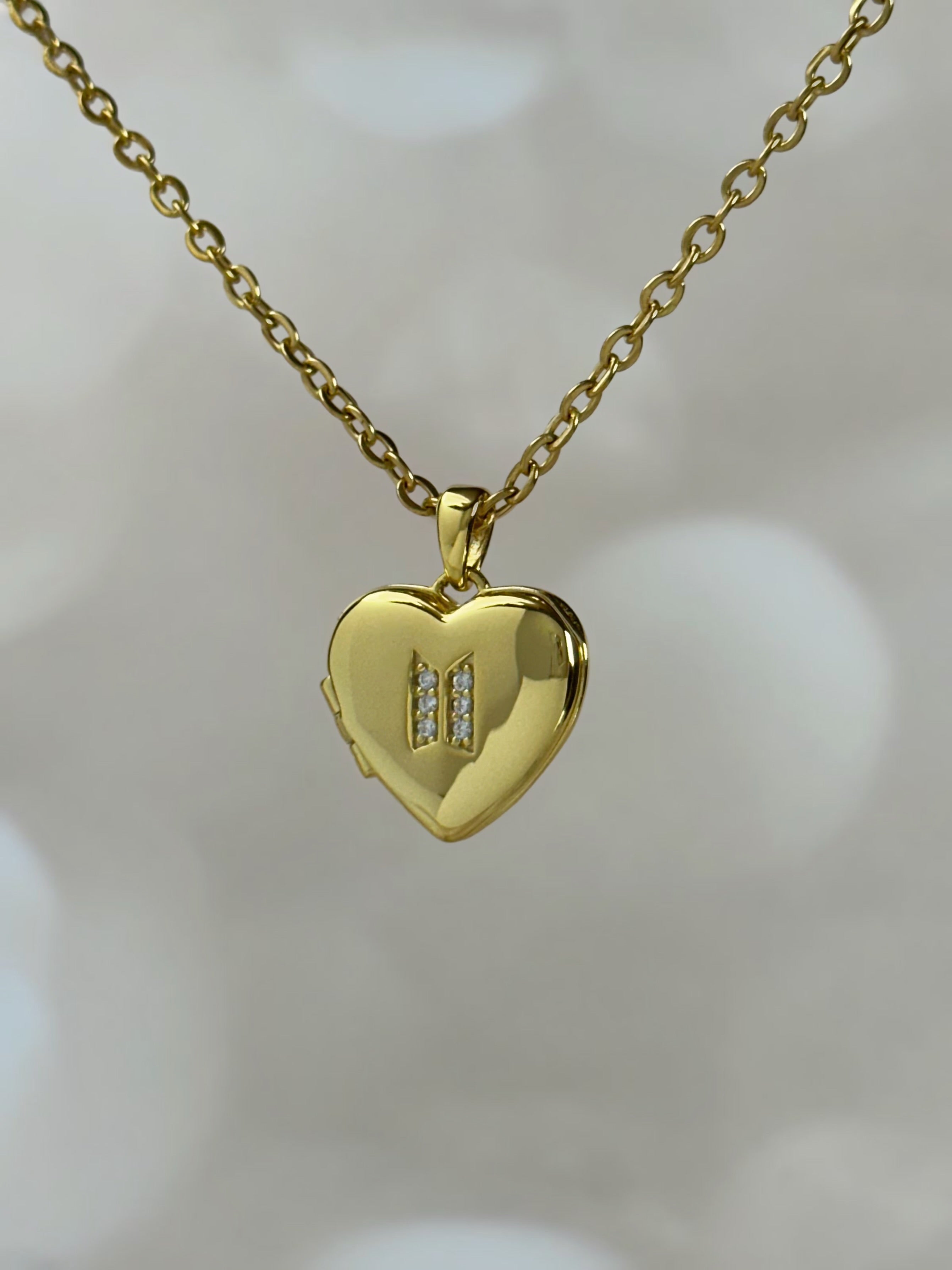 Bora Locket