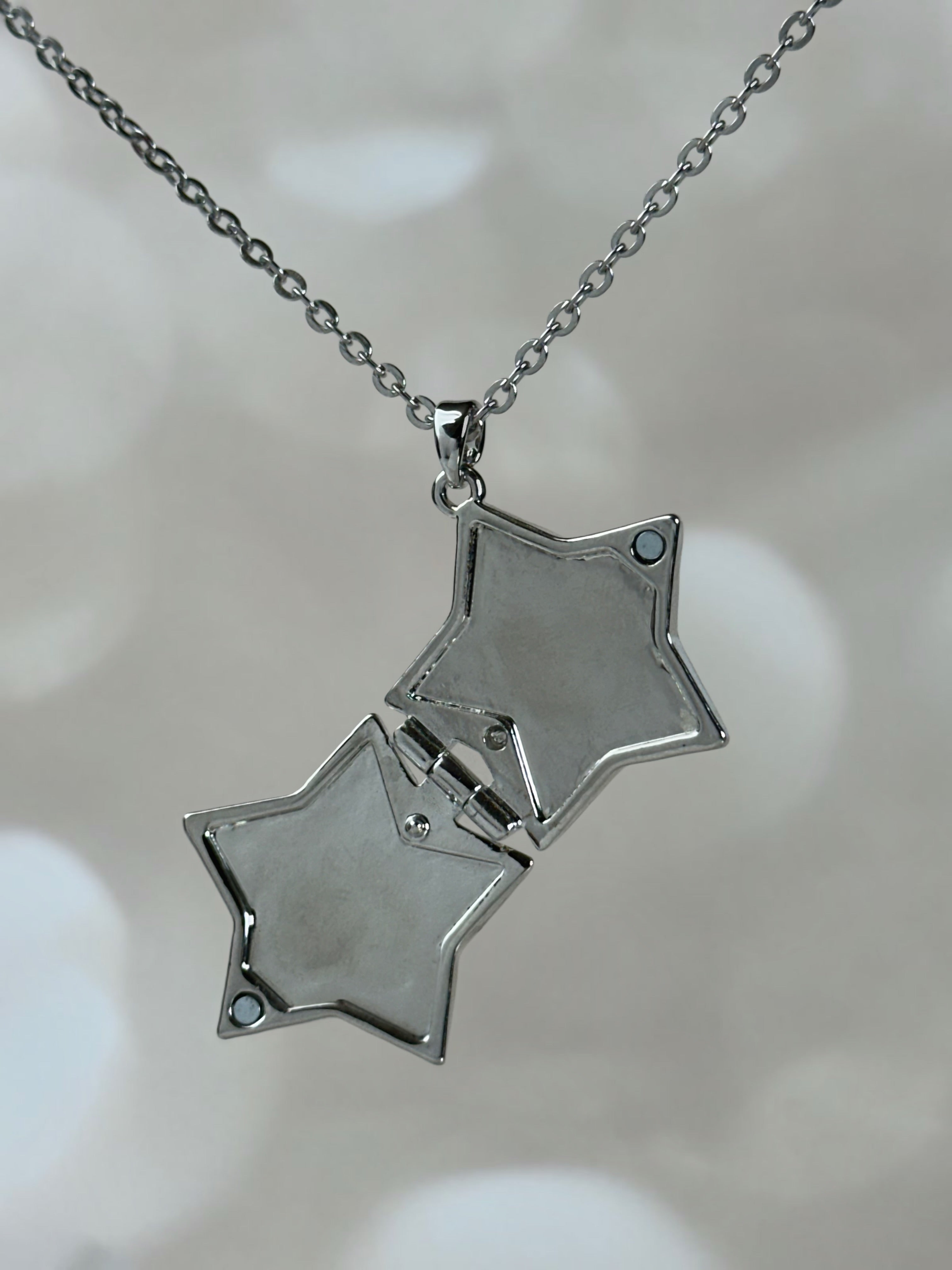 5 Star Locket